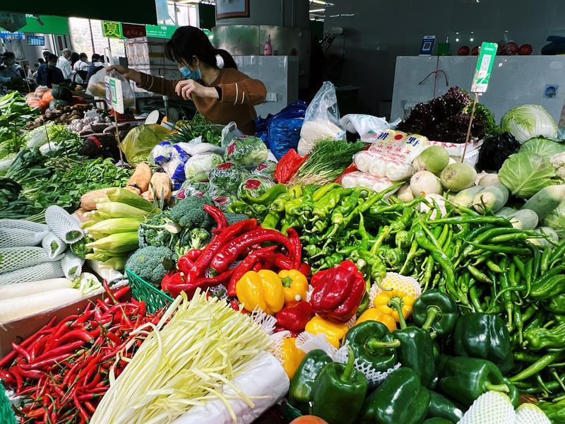 福田農(nóng)批春節(jié)服務(wù)“不打烊”，全力守護(hù)市民“菜籃子”安全與供應(yīng)